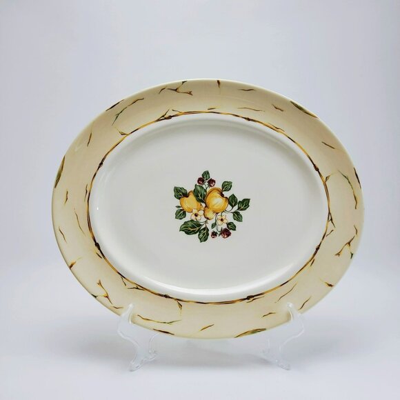 Wedgwood Amway Pears & Berries 14" Oval Serving Platter Beige Fruit & Floral - Picture 1 of 7